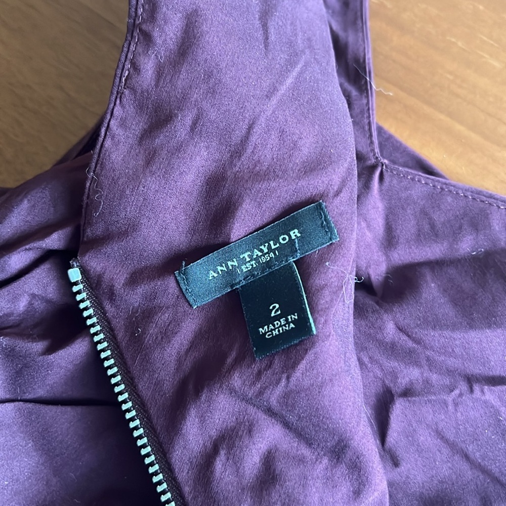 Ann Taylor burgundy sleeveless top - Picture 6 of 6